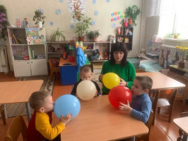 Экспериментальная деятельность «Невидимка воздух» Экспериментальная деятельность «Невидимка воздух».